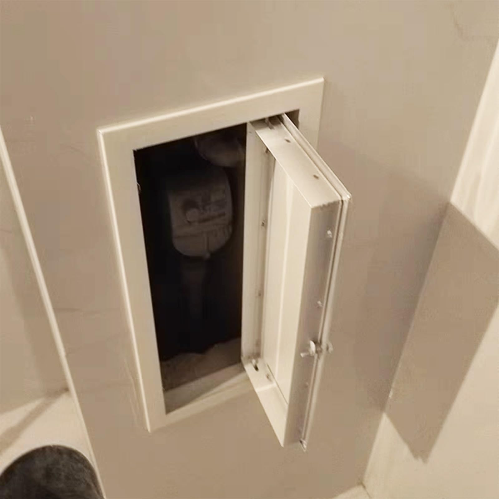 Customizable Aluminum Gypsum Board Access Panel, Secure Handle Lock for Easy Indoor Outdoor Bathroom Garage Cabinet Inspection