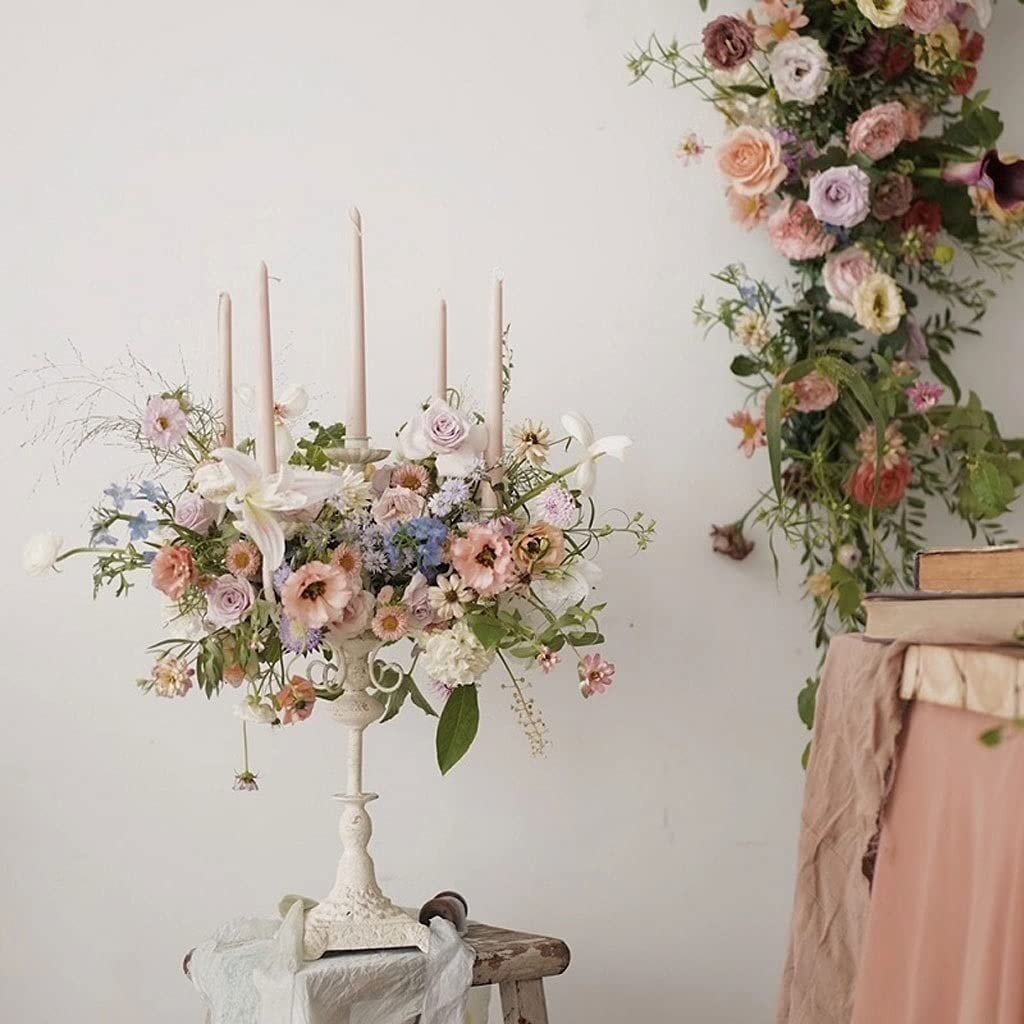 Candelabro de Hierro Forjado con Cinco Brazos, Ideal para Bodas, restaurantes y mesas de Comedor clásicas.