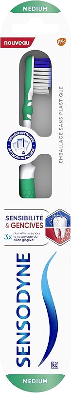 La brosse à dents Sensodyne Sensibilité & Gencives Medium est spécialement conçue pour les personnes ayant des dents sen