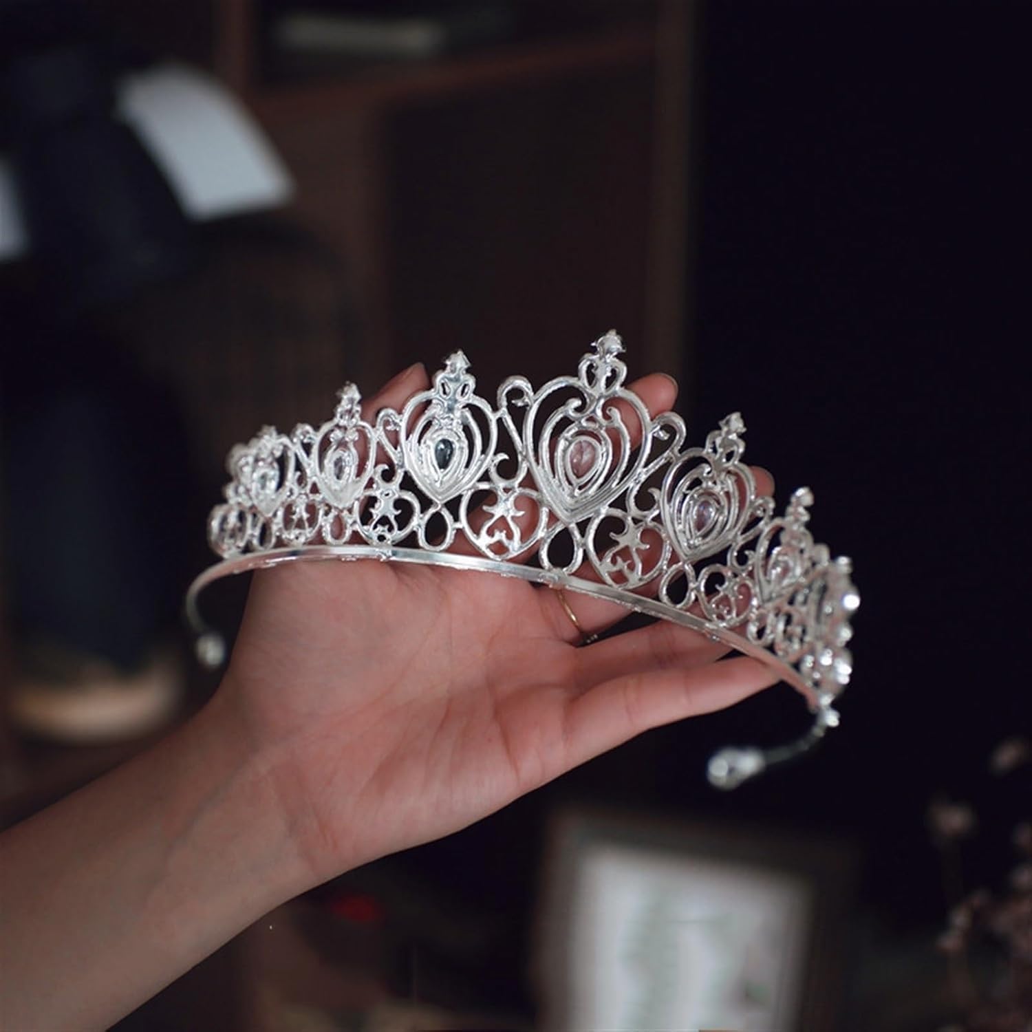 Handgemachte Mädchen Krone Haarschmuck Hochzeit Stirnbänder Herz Braut Kopfschmuck Verlobungsschmuck Herz Trendy Diadem