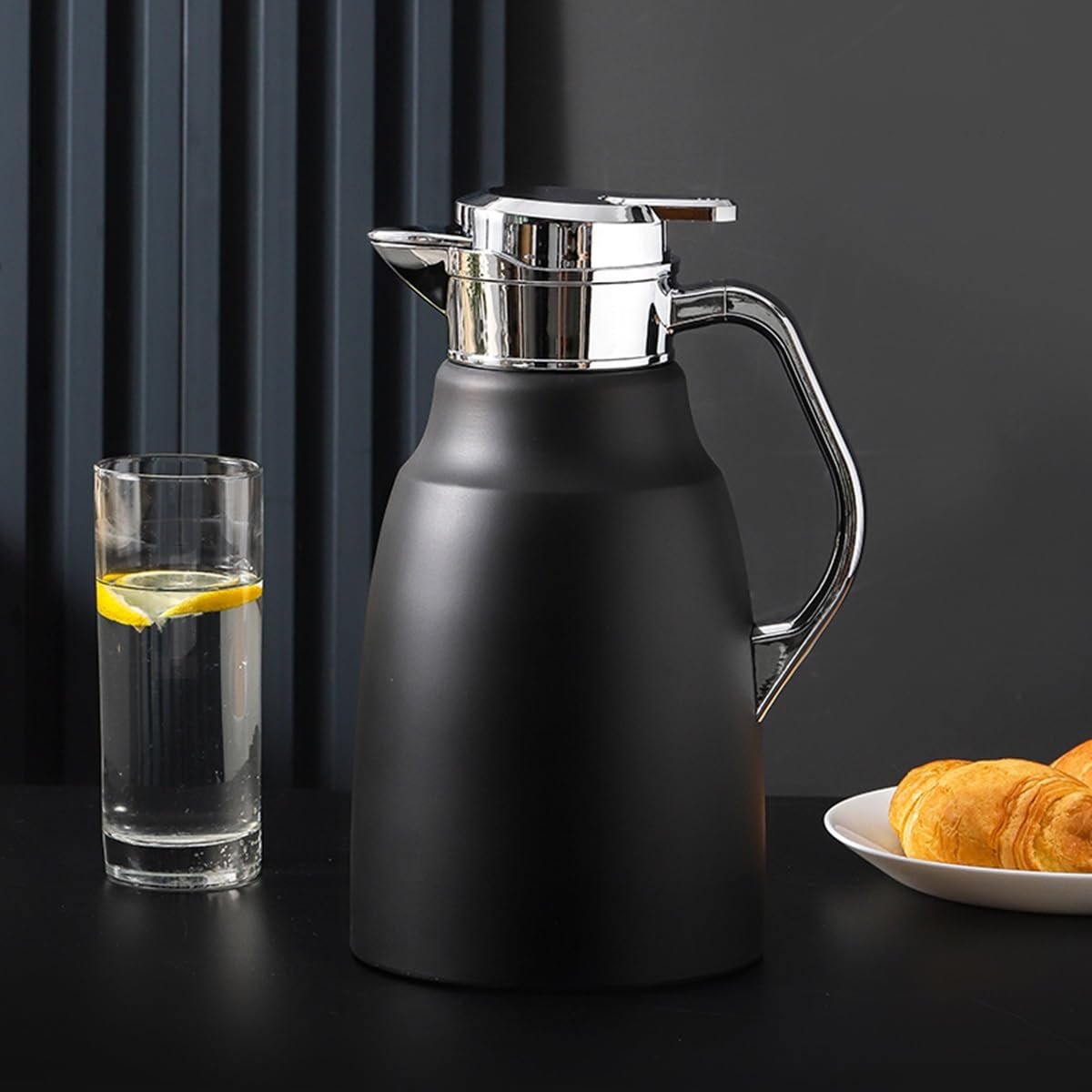 Jarra de café térmica de acero inoxidable aislada de 1786 g, jarra de vacío de doble pared a prueba de fugas para viajes, oficina y camping, elegante dispensador rojo y práctico
