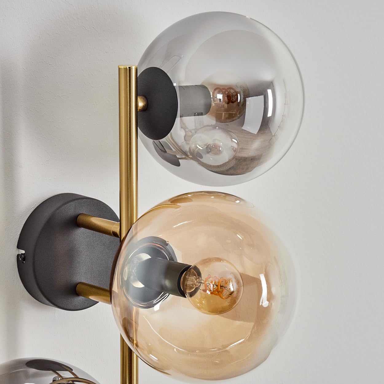 HOFSTEIN Wandleuchte Gastor, Wandlampe aus Metall/Glas in Schwarz/Gold/Rauch/Bernstein/Klar, Leuchte im Retro/Vintage-Design (Schirme Ø 15 cm), E14, Wohnzimmer, Schlafzimmer, Küche, Flur, Treppenhaus