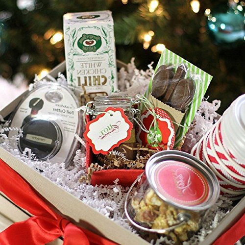 Mrs Fizz Crinkle Cut Paper Shred Filler for Packing and Filling Gift Baskets (2 LB) White - Thumbnail 3