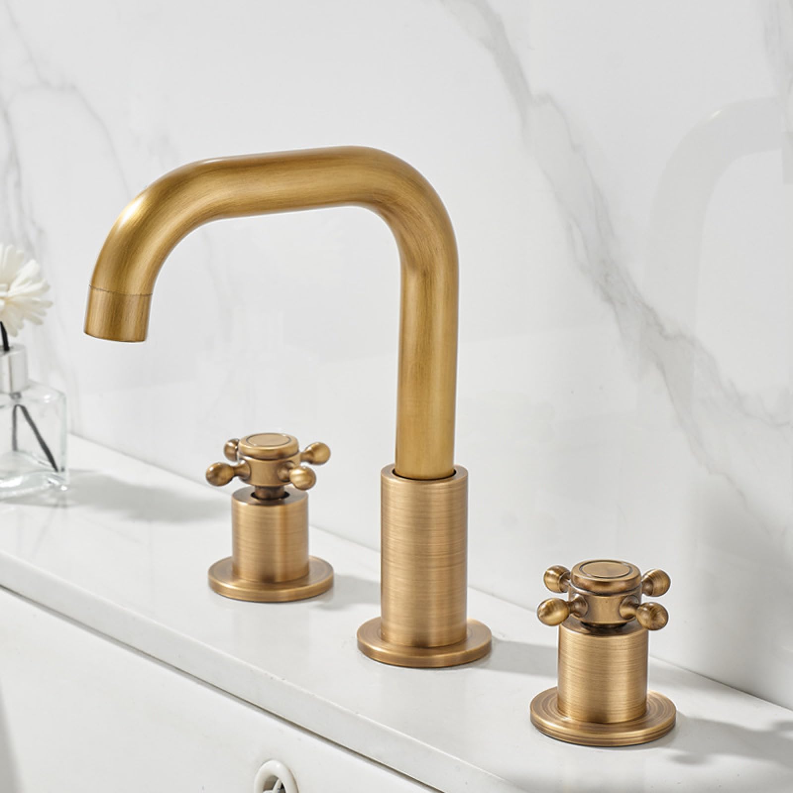 Fanjubei Seven-Character Tube Handles Of The Handwheel Bathroom Antique-Style Brass Three-Hole Hot And Cold Water Basin Faucet