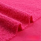 Parfait pour le bricolage et les créations faites à la main : conçu pour une coupe et une couture faciles, notre tissu polaire doux vous permet de créer des jouets confortables, des écharpes, des gants et une décoration d'intérieur d'hiver. Que vous fassiez des cadeaux ou des projets personnels, ce tissu moelleux apporte confort et joie à chaque point.