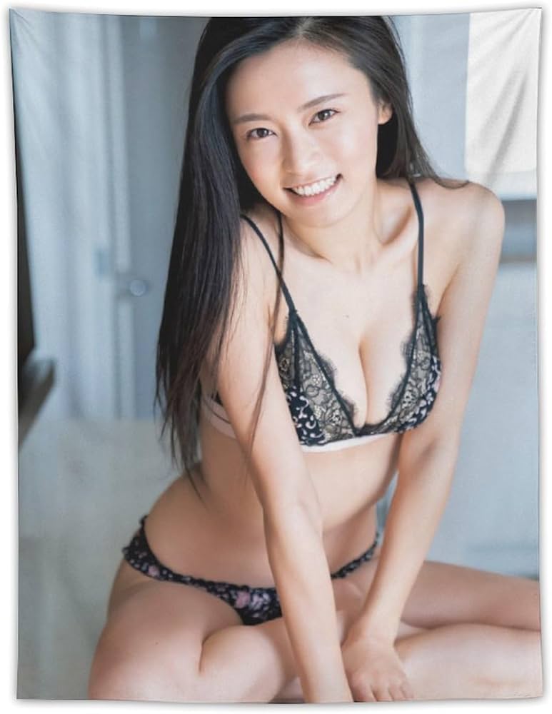 Amazon.co.jp: タペストリー 小島瑠璃子 多機能壁掛け おしゃれ 飾画