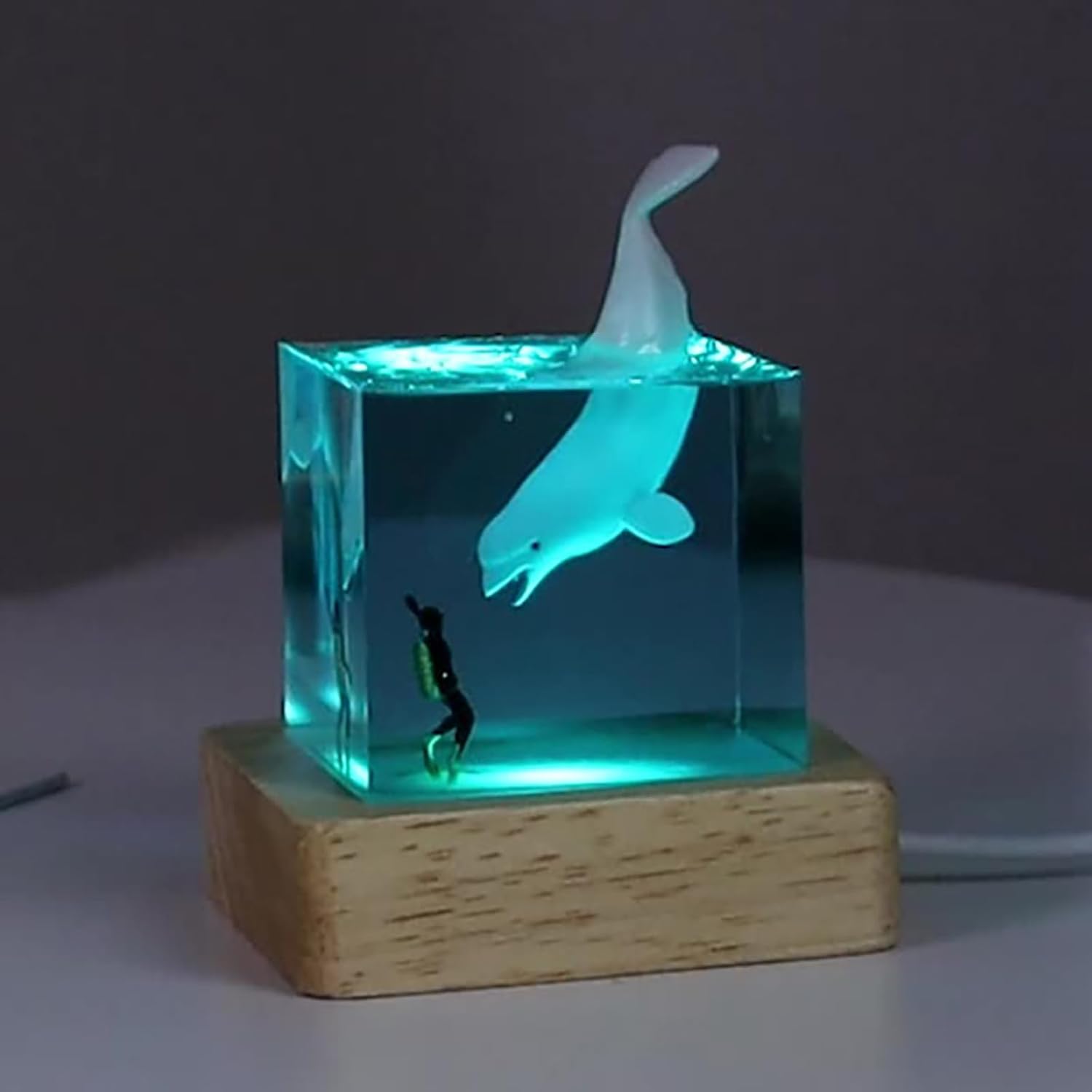Drawelry Epoxy Resin Multicolor Light Lamp, Handmade Ocean Creative Resin Night Light Decor Wood Base, Whale Ocean Shark Surfer Lamp Desktop Decor Christmas Birthday Gift (Shell)