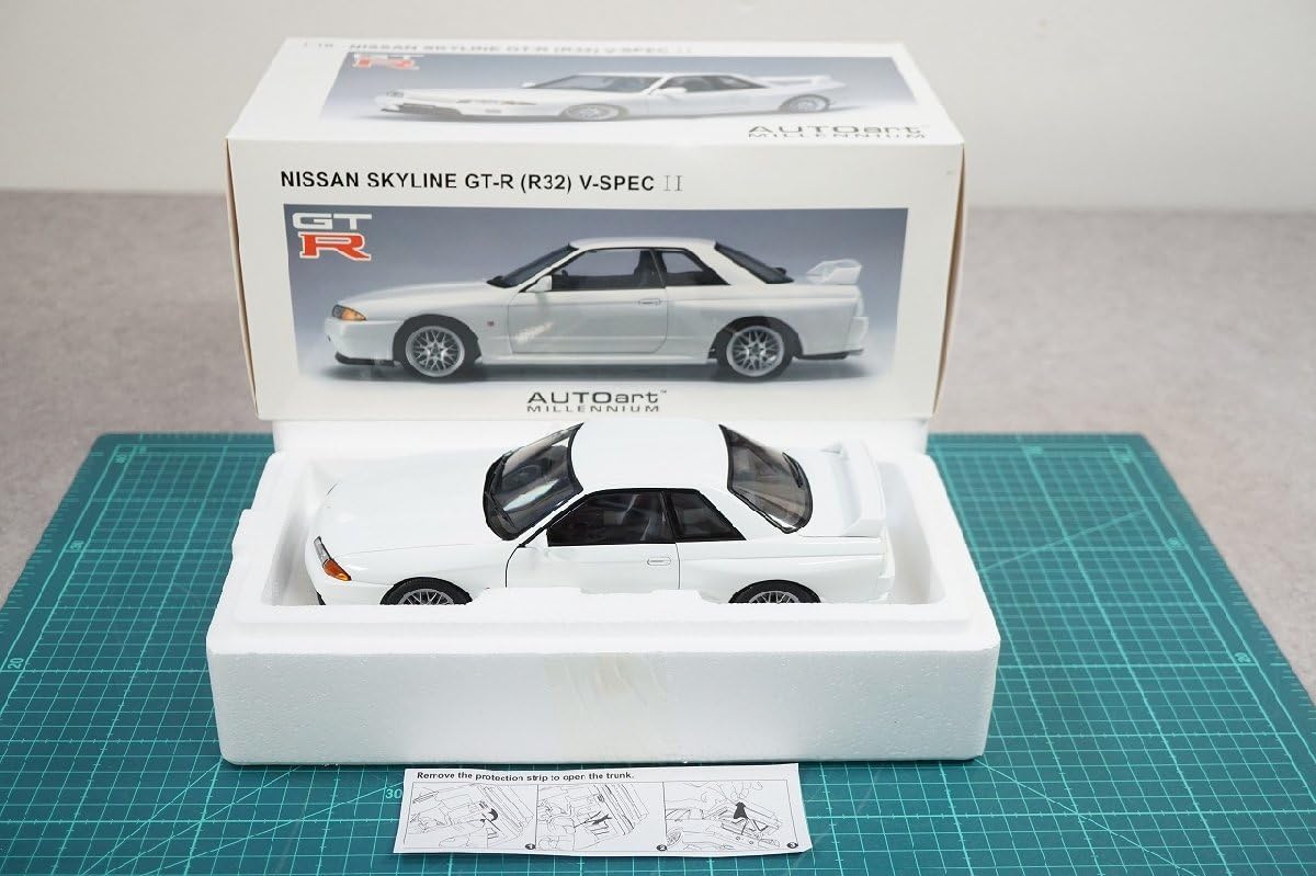 ミニカー Nissan Skyline GT-R (R32) V-Spec II 1/18 Amazon | AUTOart 1/18 日産 スカイライン GT-R (R32) V-Spec II