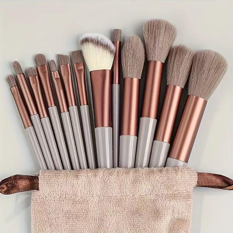 13 Piece Makeup Brushes Face and Eye Brush Set Foundation Powder Concealers Eye shadows Blush Makeup Brushes with Storage bag-Brown