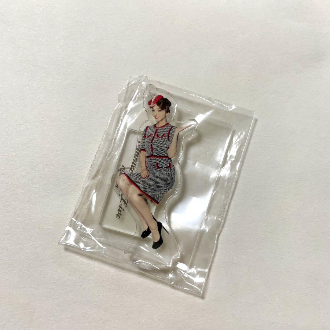 Amazon.co.jp: CA 安室奈美恵 25周年 アクリルスタンド 缶バッジ 