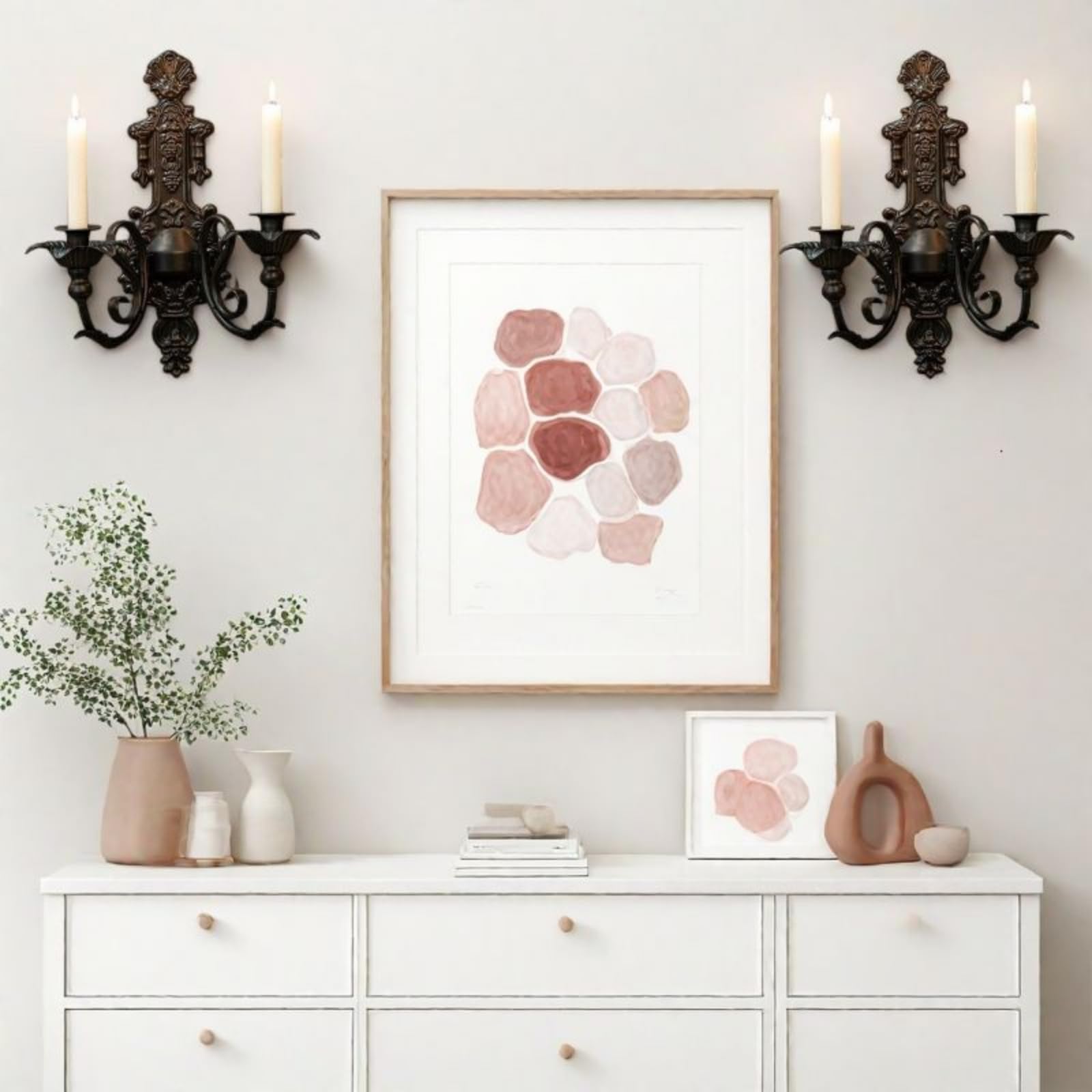 Portavelas Pared Hierro con corativa Diseño Clásico Europeo y Placa Trasera Tallada con Brazo Curvo y Acabado Envejecido Negro y Dorado Acuado para, 28cm X 35cm
