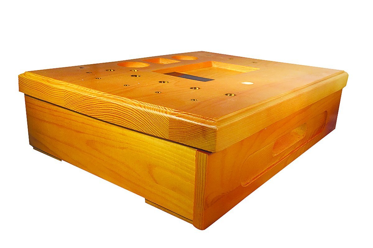 Étau d'attache à mouches compact avec base outil essentiel