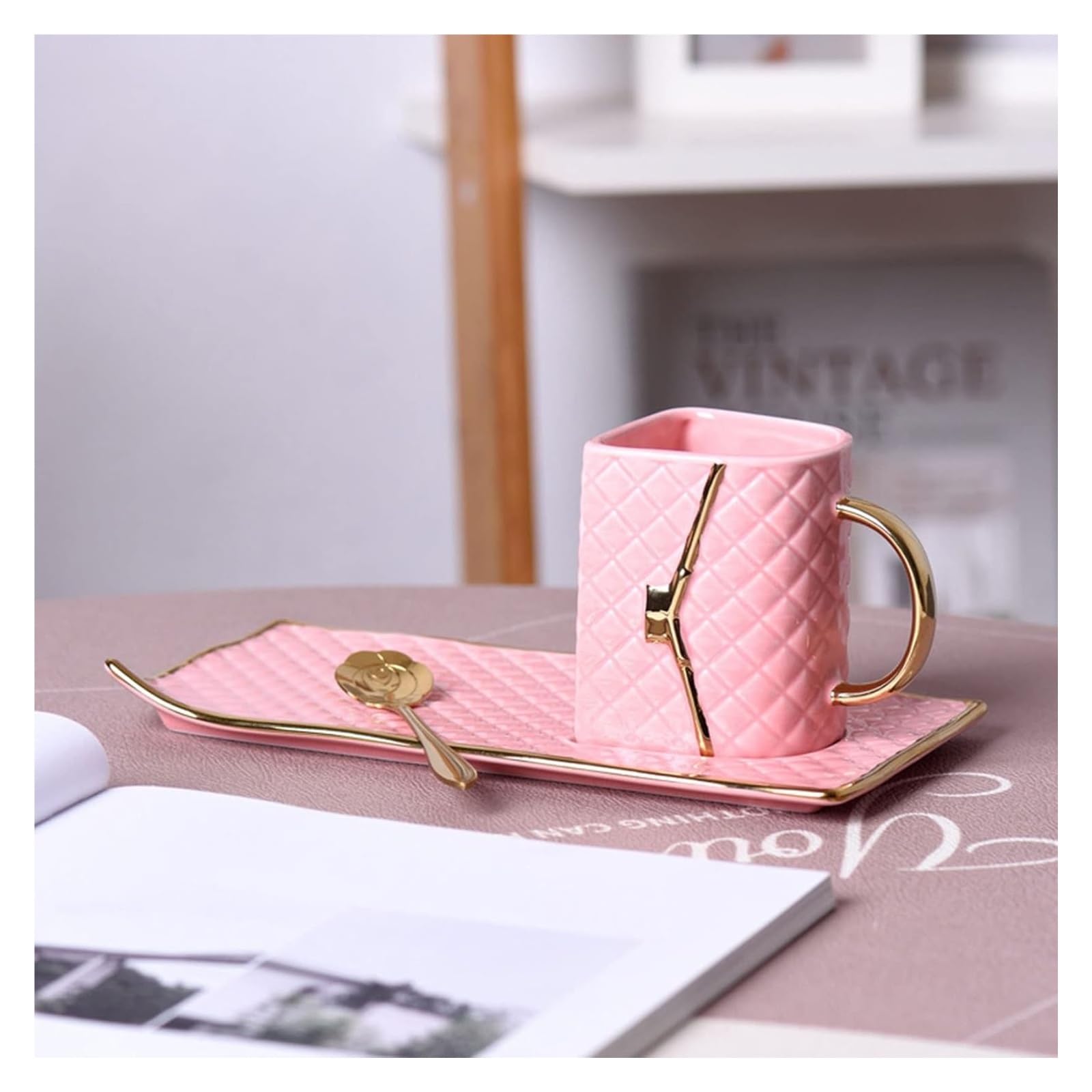 Elegancki zestaw filiżanek do kawy angielskiej ze spodkiem i łyżeczką - idealny prezent na parapetówkę i biuro (Pink)