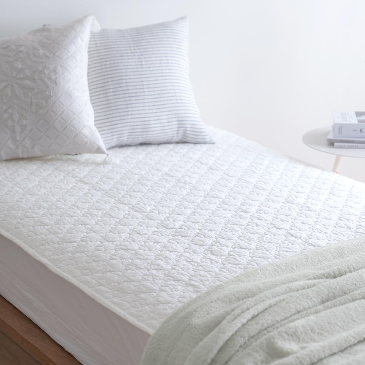 Amazon｜西川 敷きパッド ダブル 水洗いキルト 綿100％ ウォッシャブル