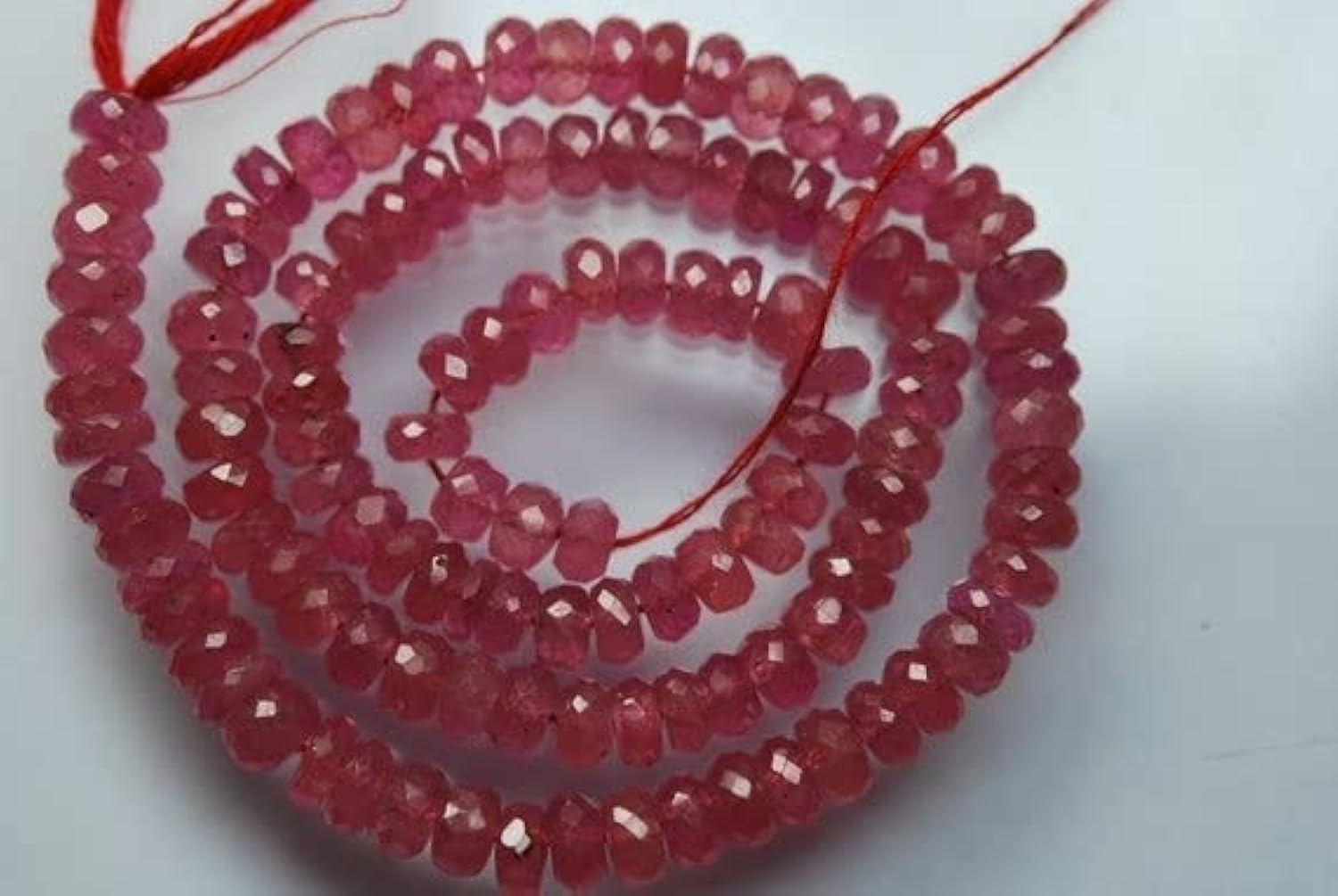 Fil de saphir rose naturel LKBEADS pour fabriquer un cadeau d'anniversaire inoubliable