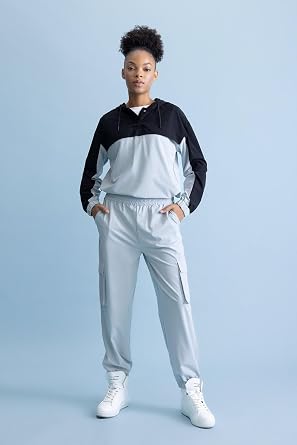 DeFacto Standart Fit Kapüşonlu Sporcu Dokuma Hırka B3249AX23AU