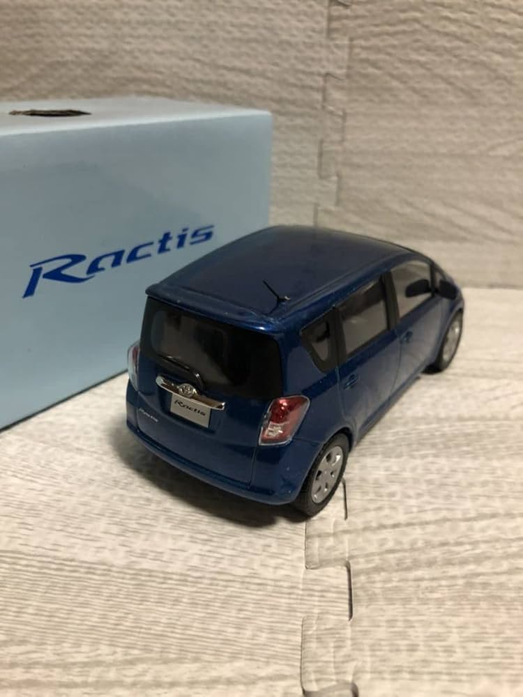 Amazon | 1/30 ミニカー 初代ラクティス Ractis 後期 非売品