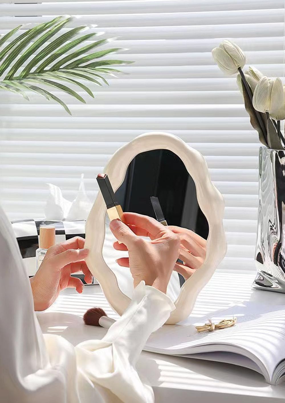Espejos de maquillaje de nube para escritorio, espejo de tocador de mesa, espejos de pared colgantes con soporte ajustable, espejos estéticos para oficina, sala de estar, dormitorio (blanco) 2