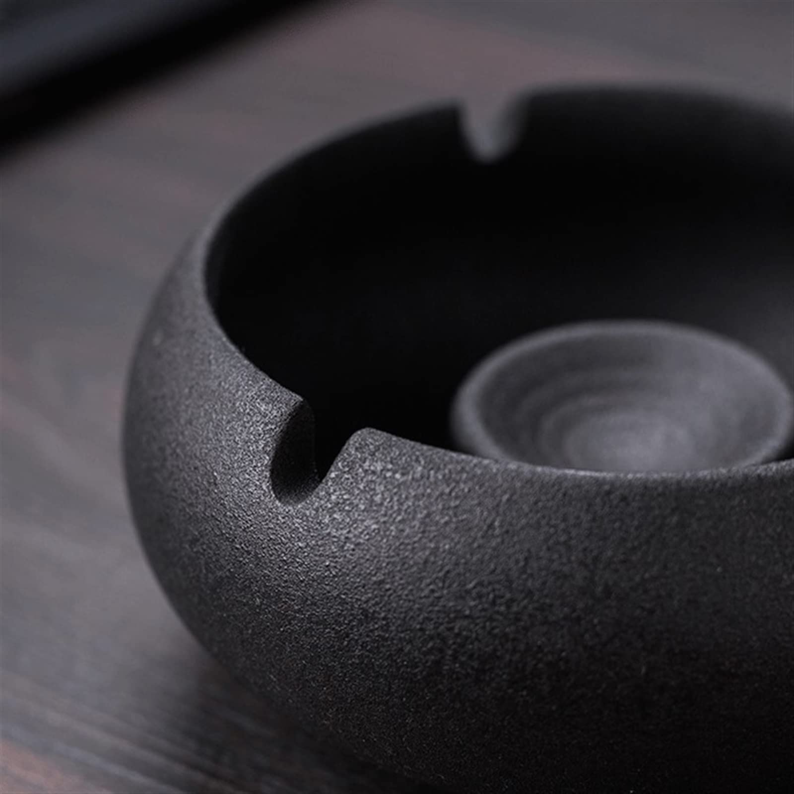 Popielniczki do papierosów Okrągła popielniczka ceramiczna z pokrywką do salonu(001)
