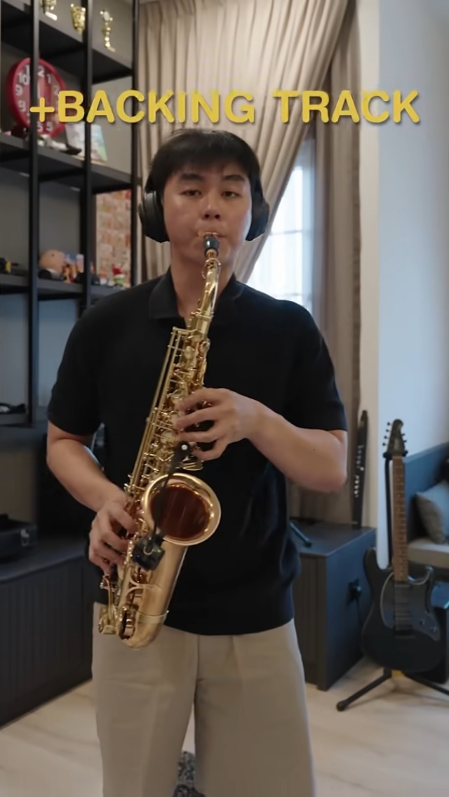 COWON U7 ブラック　16G Xvive U7 Saxophone and Trumpet Wireless System - Black | Sweetwater
