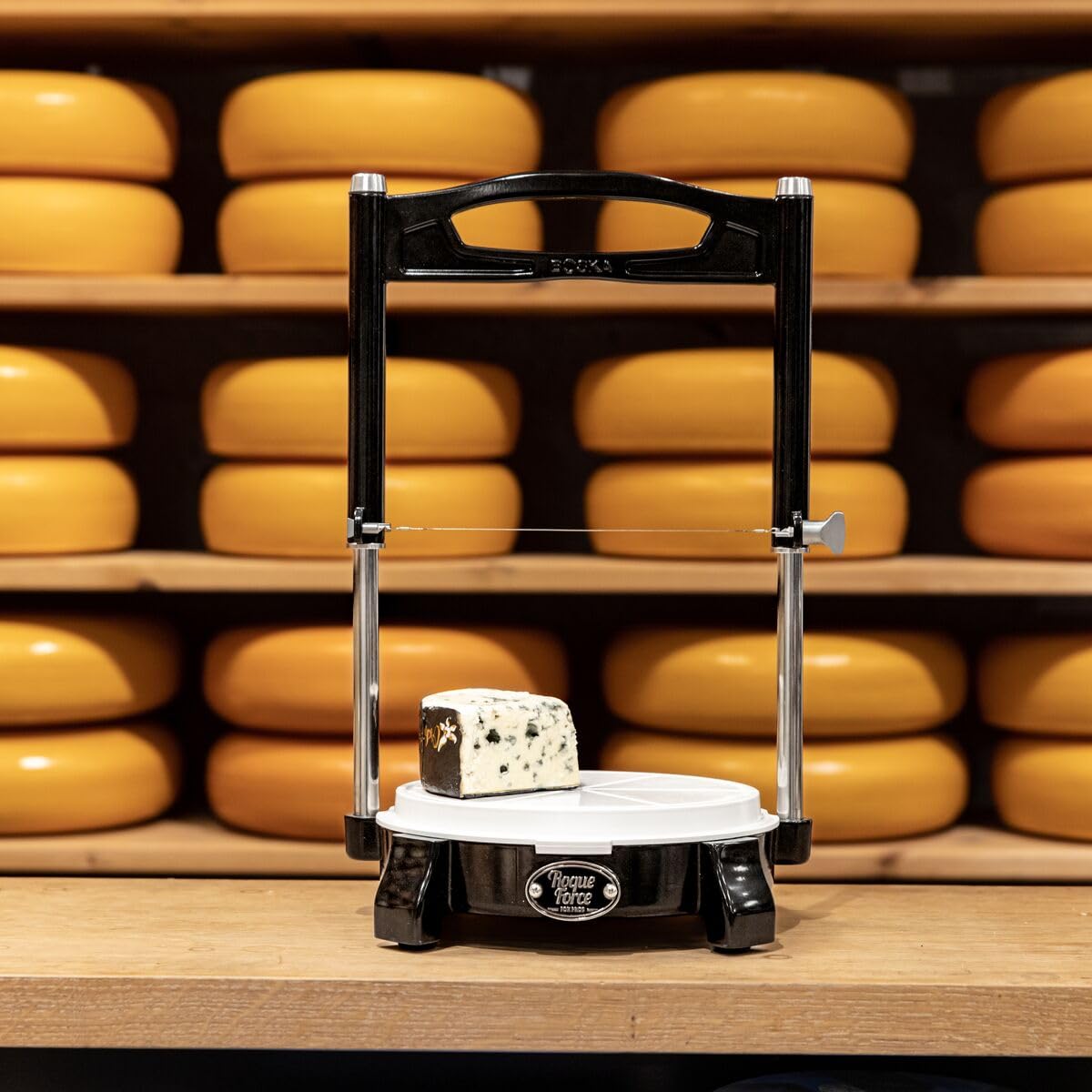 BOSKA RoqueForce® Noire – Machine à Fromage pour Camembert, Brie et Mont d’Or – Professionnelle - Pour fromages à pâte molle – Code couleur HACCP – Collection 1896