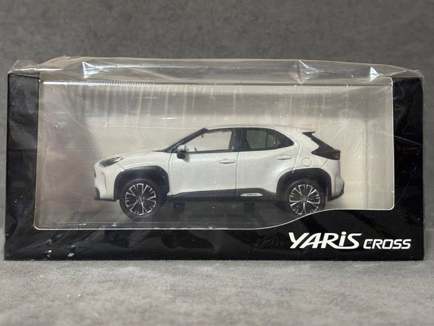 Toyota Yaris Cross 1/30 Mini Car Color Sample 070 White