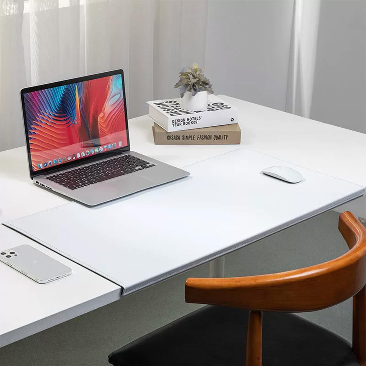 Kantenschutz, Schreibtischunterlage, große, faltbare Leder-Tischmatte mit verriegeltem Rand, rutschfeste Laptop-Mauspads für Büro, Zuhause, Arbeit, Studium, Schreiben, Tippspiel (Weiß, 100 x 60 cm)