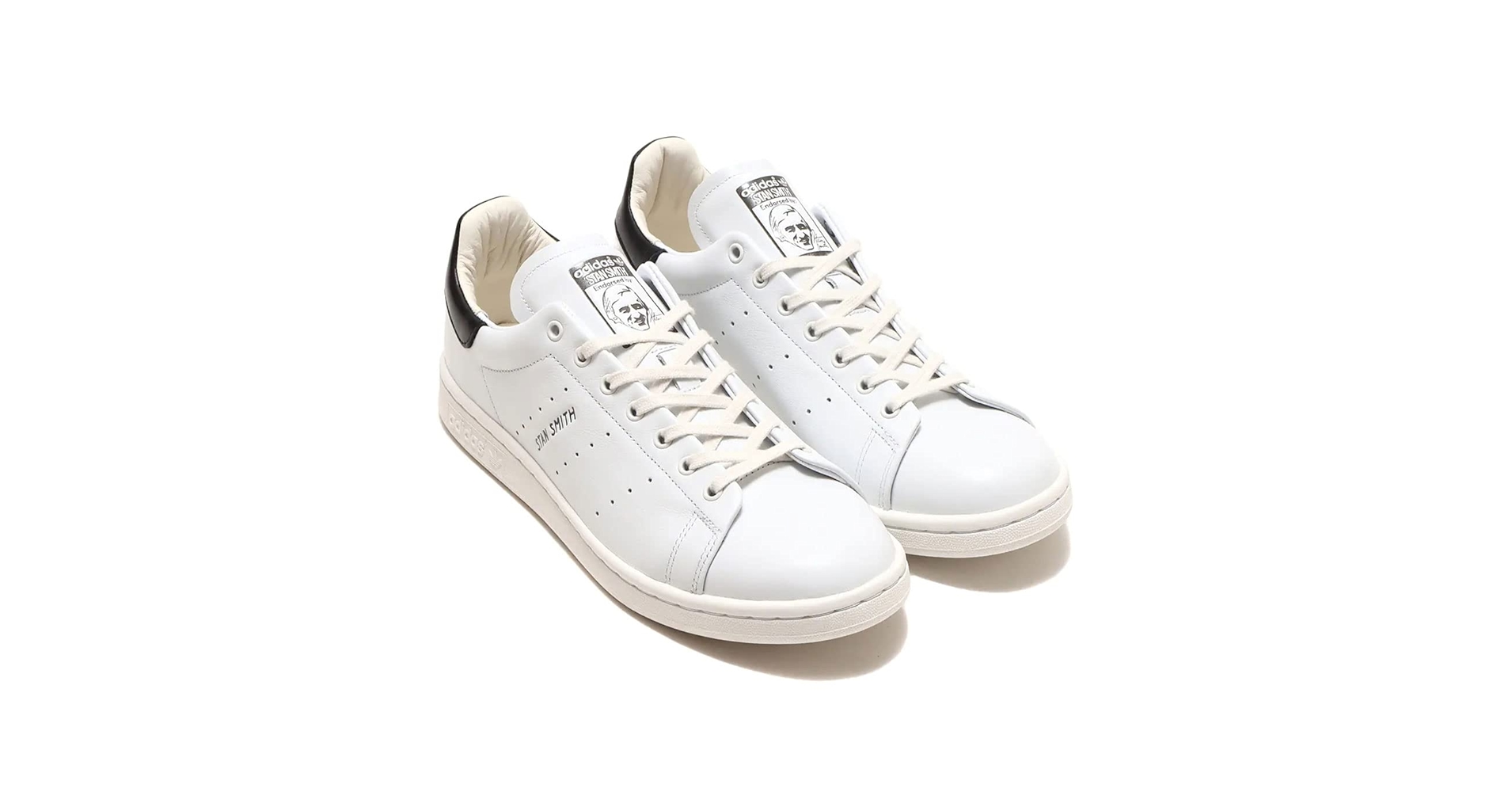 みすず レースレスなミニマルなシルエットが新しい、adidas Originalsの