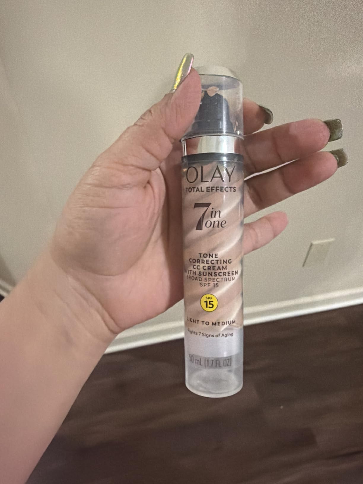Olay Total Effects Tone Correcting Face Moisturizer with Sunscreen SPF 15, Light to Medium 1.7 Ounces