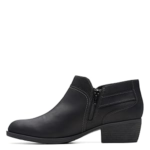 Clarks Women's Charlten Grace Boots