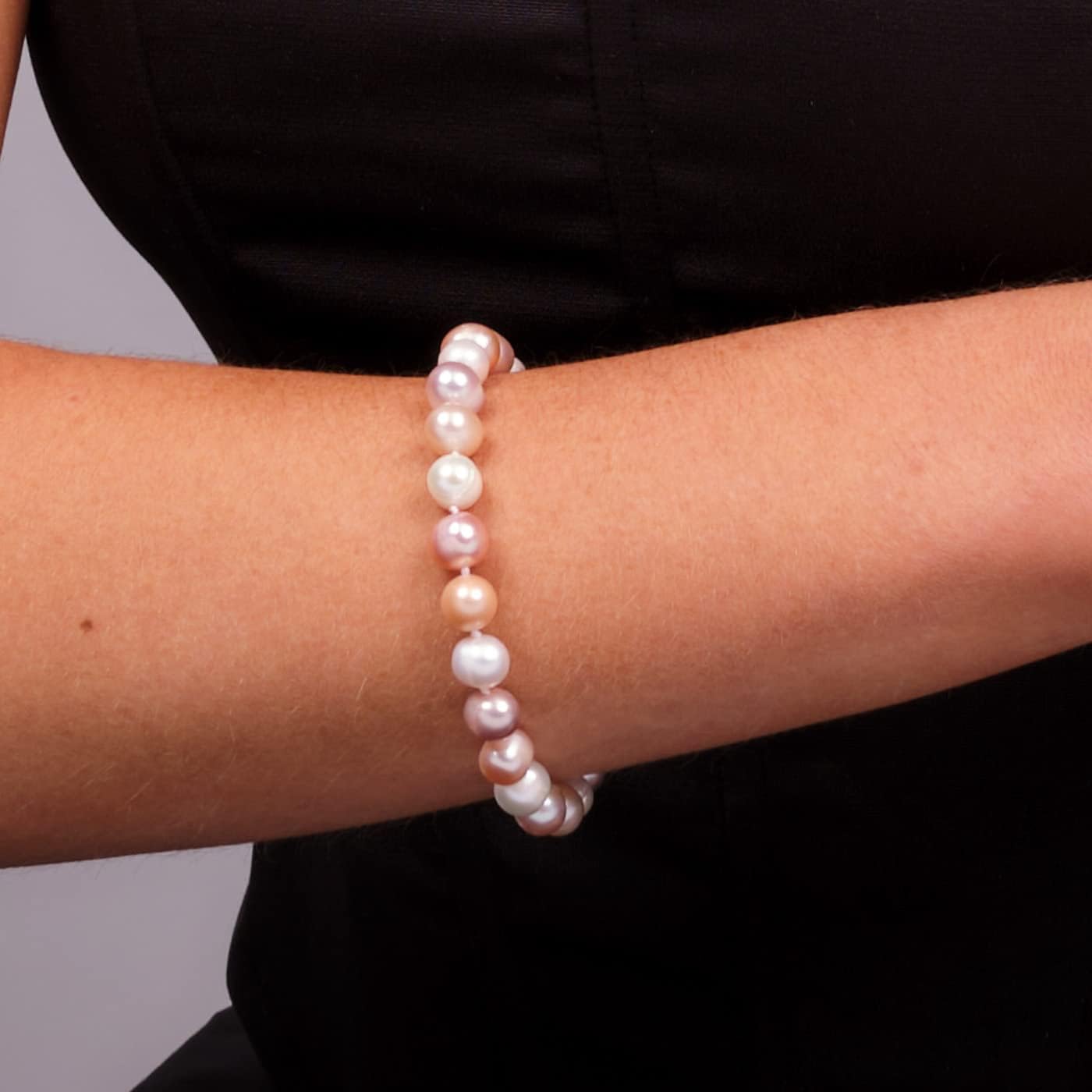 Handmade Women's Pearl Bracelet 8-9mm Freshwater Cultured Pearl Bracelet Length 7.6In - Image 3
