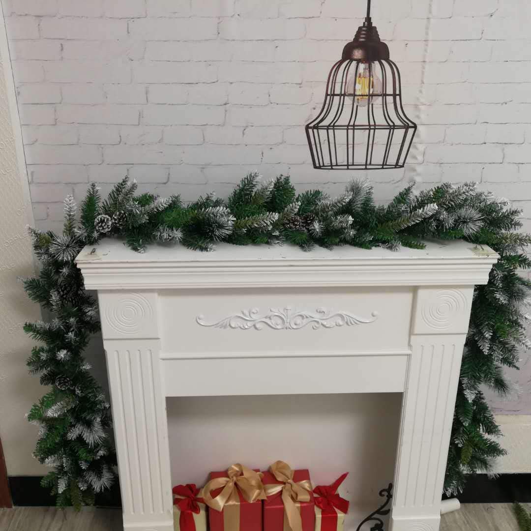 The Chair Cover Company 9ft Artificial Snow Frosted Glacier Indoor Christmas Garland Pine Cones Xmas