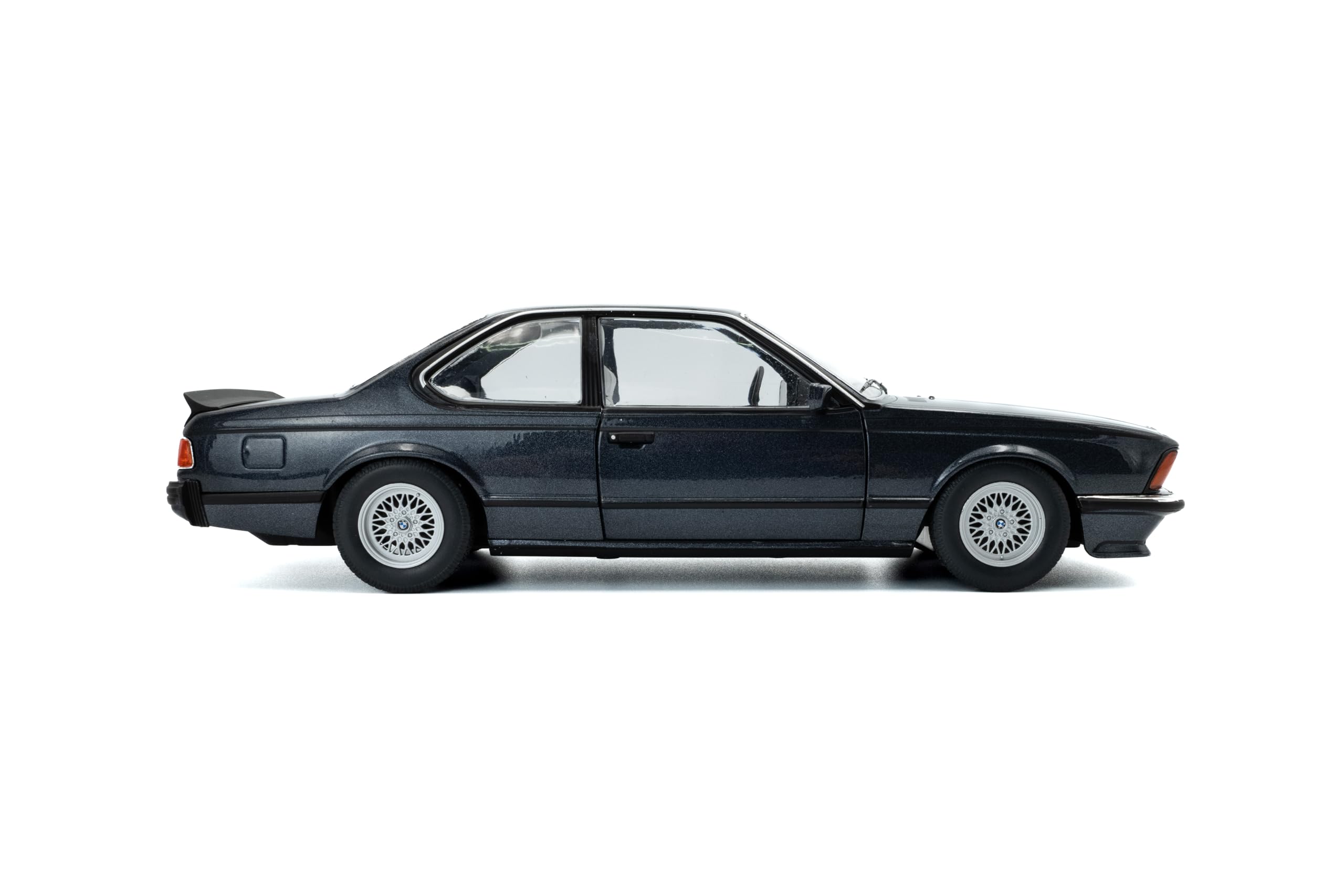 1:18 BMW 635 CSI Macau Blue 1984