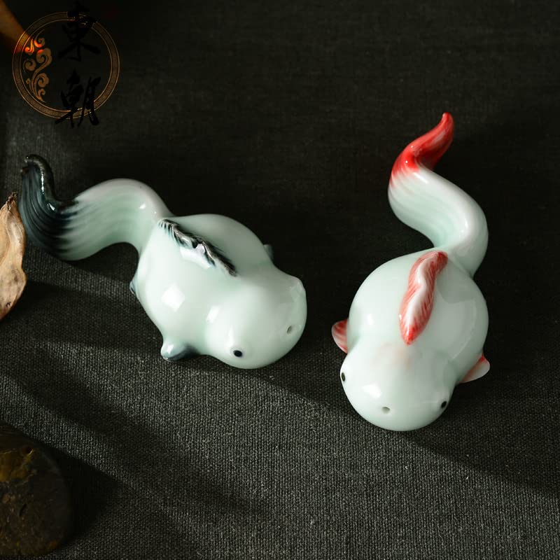 Hormsdar Goldfish Tea Pet Hand-made Cute Funny Celadon Baby Fish Ornaments Tea Accessories Lazy Kung Fu Tea Sets For Tea Lovers Home Car Shelves Decor (Red)