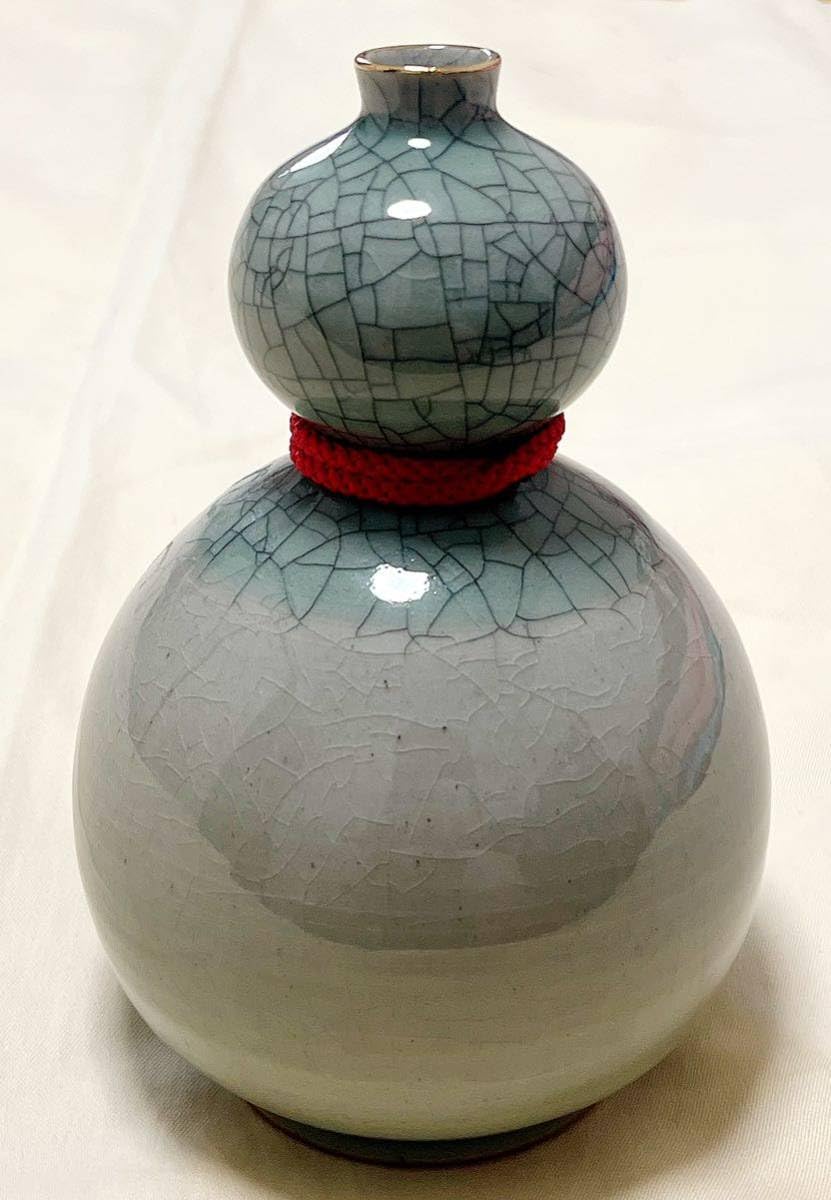 Amazon.co.jp: 大堀相馬焼 大陶窯 走り駒図 貫入柄 瓢箪型 青磁花瓶 
