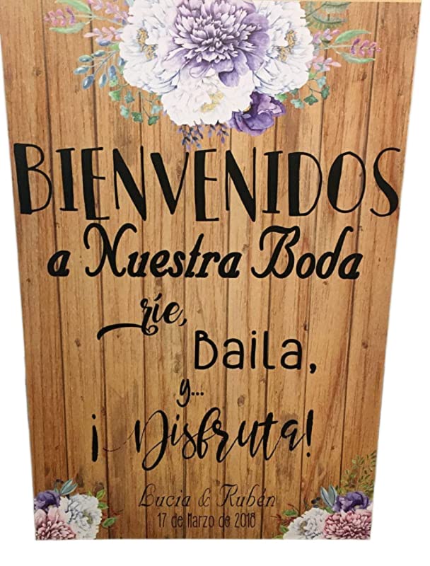 Cartel Bienvenidos a nuestra Boda flores con flores azules y fondo de madera.
