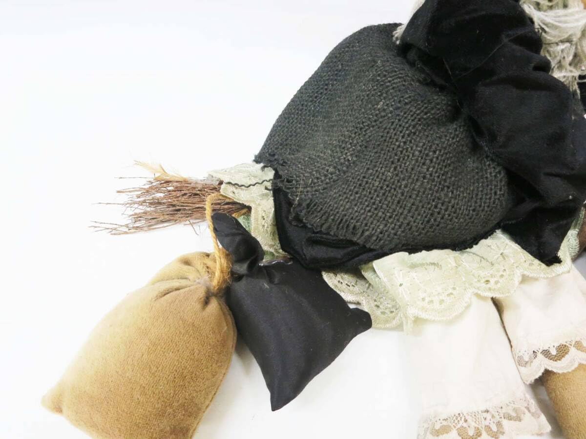 Amazon | 西洋人形 ほうきに乗った魔女 全長 約41cm 箒 ほうき 壁掛け