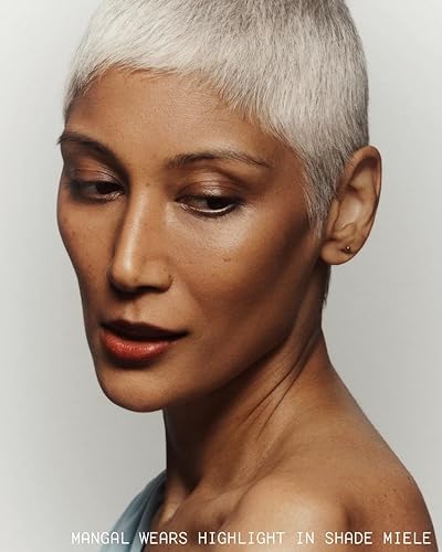 Miniatura 3 de 1999 - Resaltado facial en barra de color crema  Sin crueldad, vegano, belleza responsable (Miele)