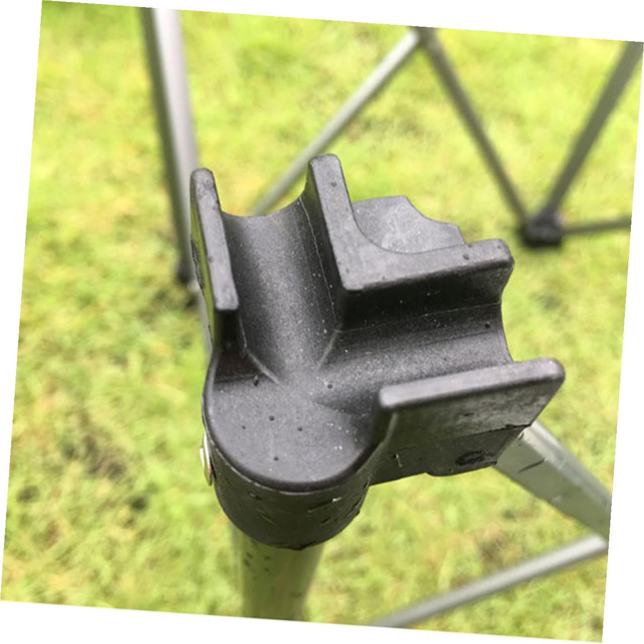 Portable Folding Toilet Outdoor Emergency Portable Toilet Pedestal Pan Multifunctional Lightweight Camping Hiking Potty for Road Trips and Construction Sites White