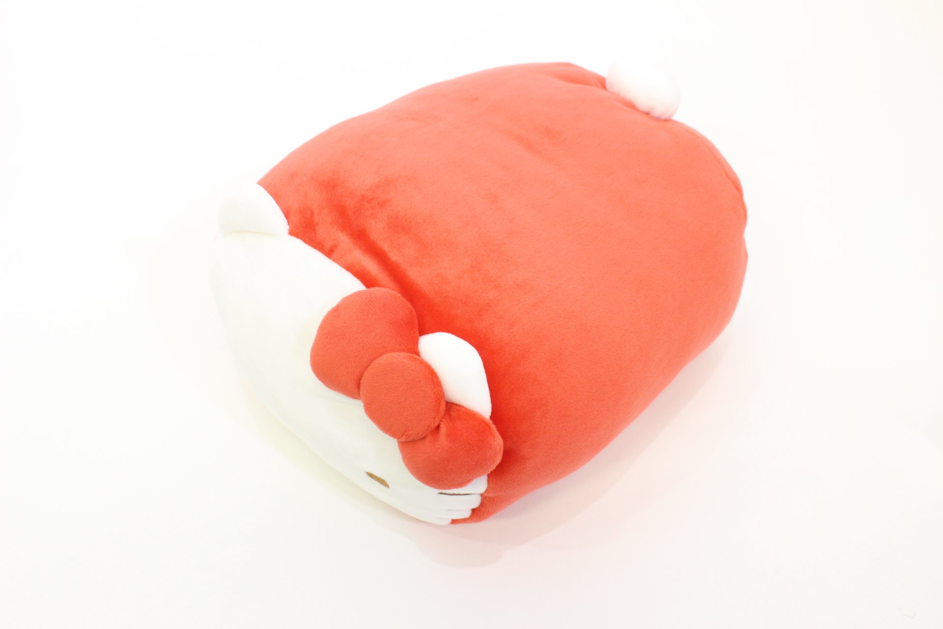 【美品・タグ付き】チームプリン　ムニュムニュクッション　Sサイズ Amazon.co.jp: キティ クッション ハローキティ サンリオ