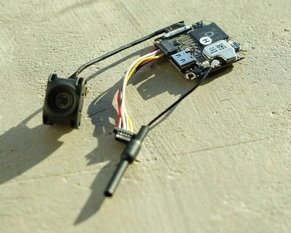 DJI Jednostka powietrzna O4, cyfrowy system transmisji, niskie opóźnienie 20 ms, maksymalny zasięg 10 km, nagrywanie wideo 4K/60 kl./s, podgląd na żywo 1080p/100 kl./s, lekki korpus 8,2 g, czujnik