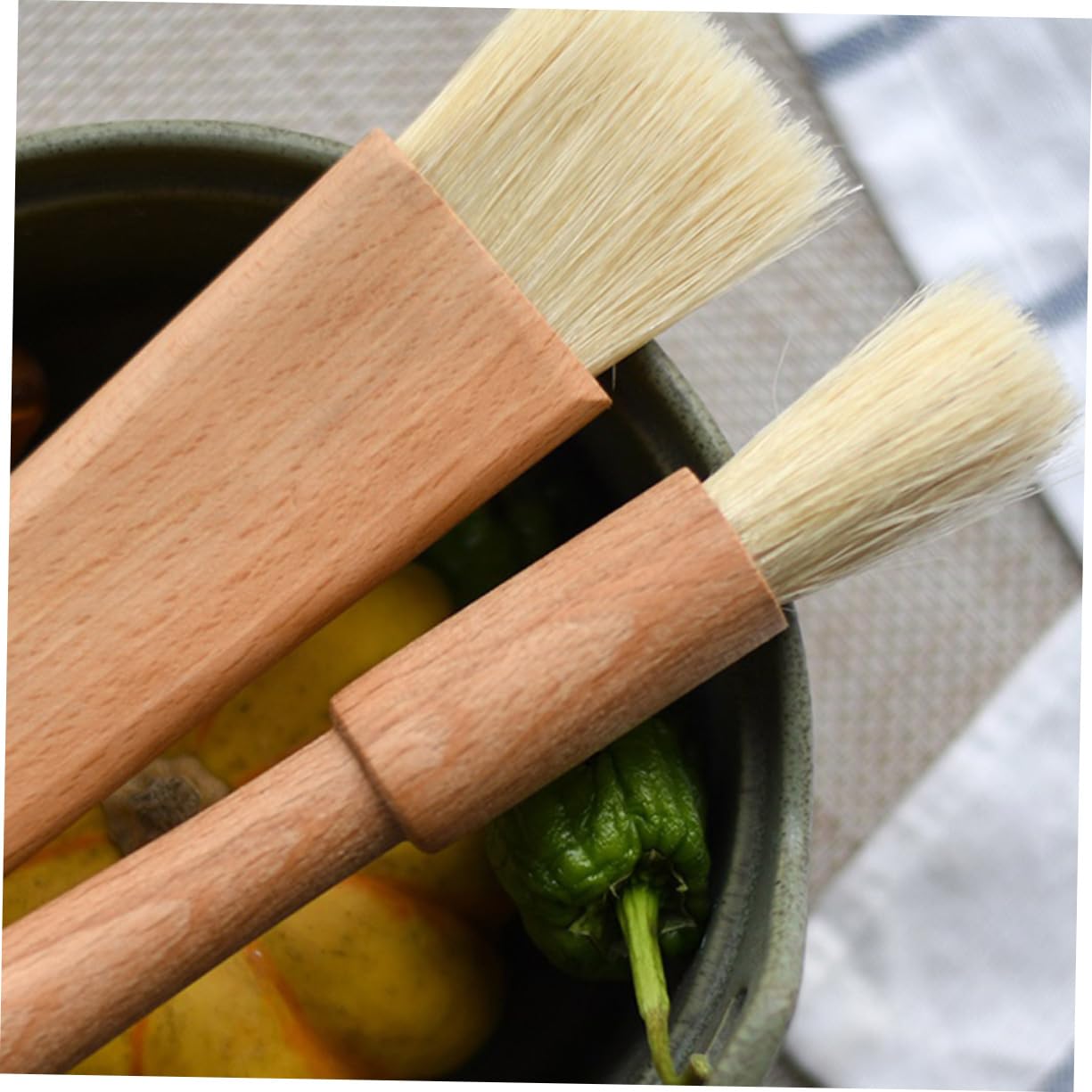 BRIGHTFUFU 2pcs Kitchen Oil Pastry Brush Natural Bristle Baking Tool Khaki Handle Round Flat Design for Cooking Grilling and Bakery Supplies