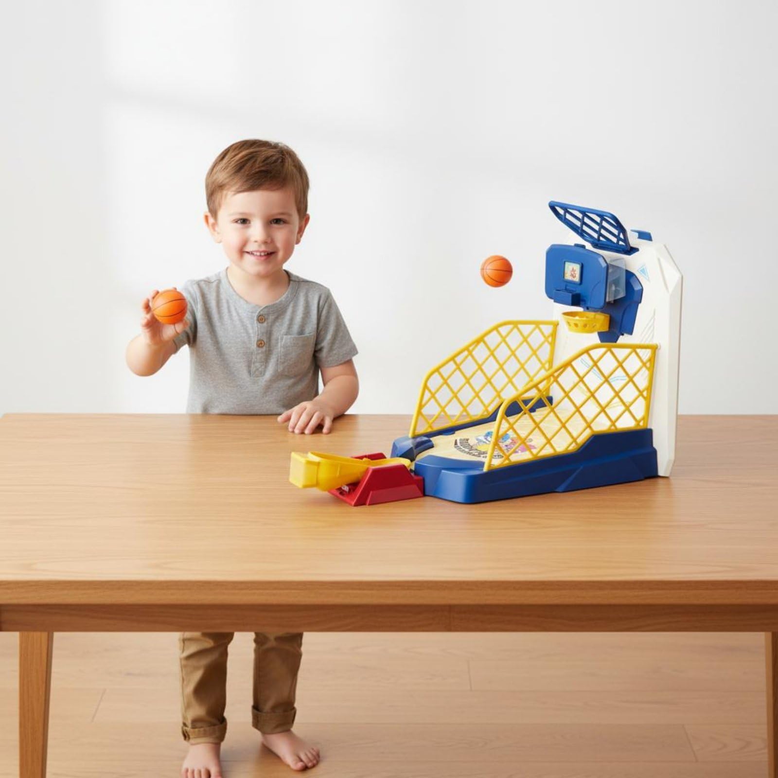 Qianly Gioco di Basket per Bambini Mini Canestro da Tavolo con Rampa Angolata E di Deviazione per Partite Dinamiche Adatto per Gioco al Chiuso Cameretta Famiglia, Moderno con Luci E Musica