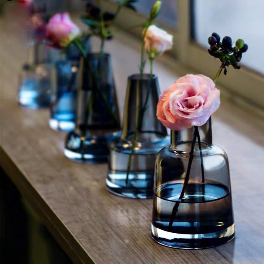 ★バカラ★未使用　フラワーベース　 ジベルニー　箱付き　花瓶 バカラ ジベルニー フラワーベース（22cm）を買い取りました