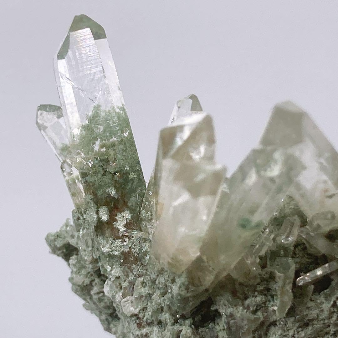 ヒマラヤ産 クローライト 原石 クラスター 鉱物 標本 原石 インテリア 天然石 天然石 ガネーシュヒマール産 ヒマラヤ水晶 クラスター クロー