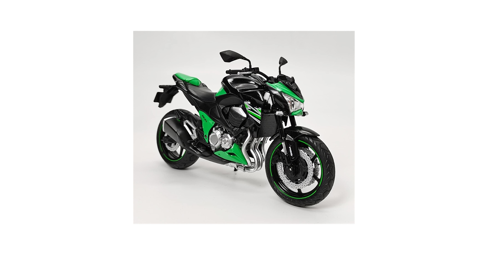 【そーじろーさん専用品】savage アルビノレムリアン　新品 Amazon.co.jp: カワサキに適用 ニンジャZ800 1/12レースクロス