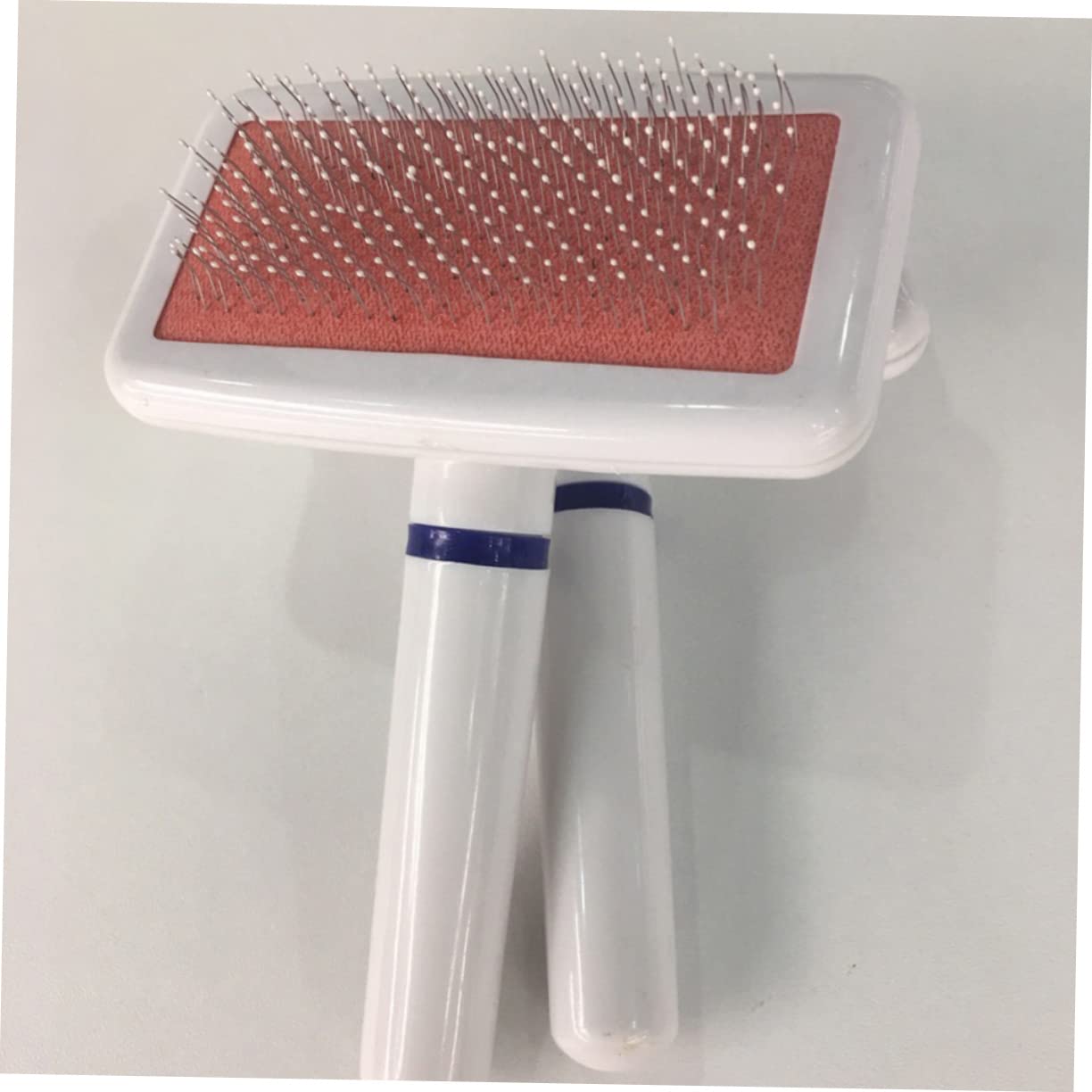 Brosse pour Chien et Chat Anti-mue Démêle Poils sans Tirer Accessoires de Toilettage Efficaces