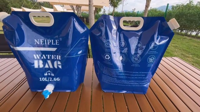 Carafe à Eau Vide De 5 L - Grand Bidon D'eau Portable - Seau D'eau Pure Facile à Transporter - Stockage De L'eau De Camping - Matériaux De Qualité Alimentaire PC