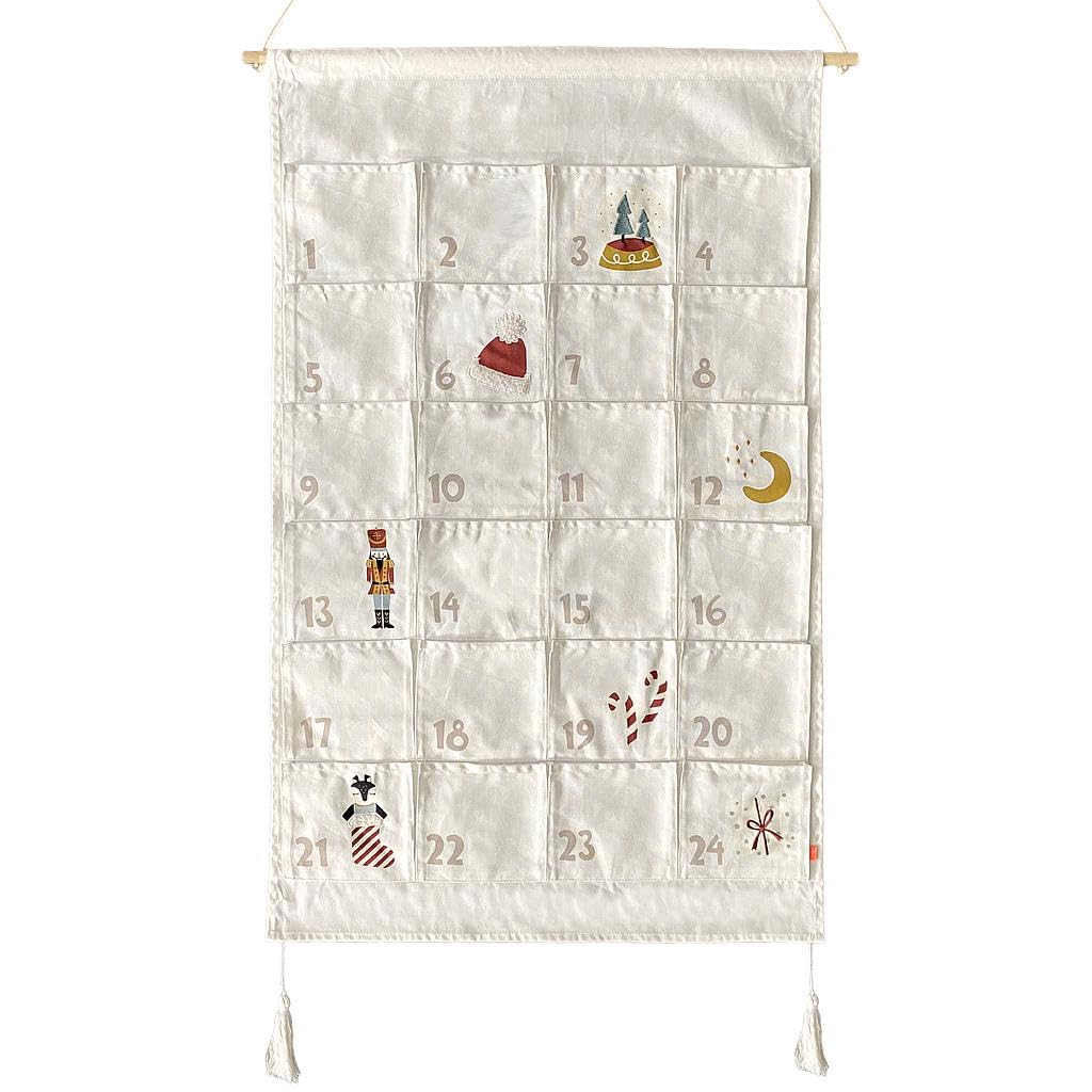 Kikadu Adventskalender – großer Stoff-Adventskalender zum Selber Befüllen, 24 Taschen, 100% GOTS Bio-Baumwolle, skandinavisches Design, naturfarben & bestickt, wiederverwendbar, Wandaufhänger