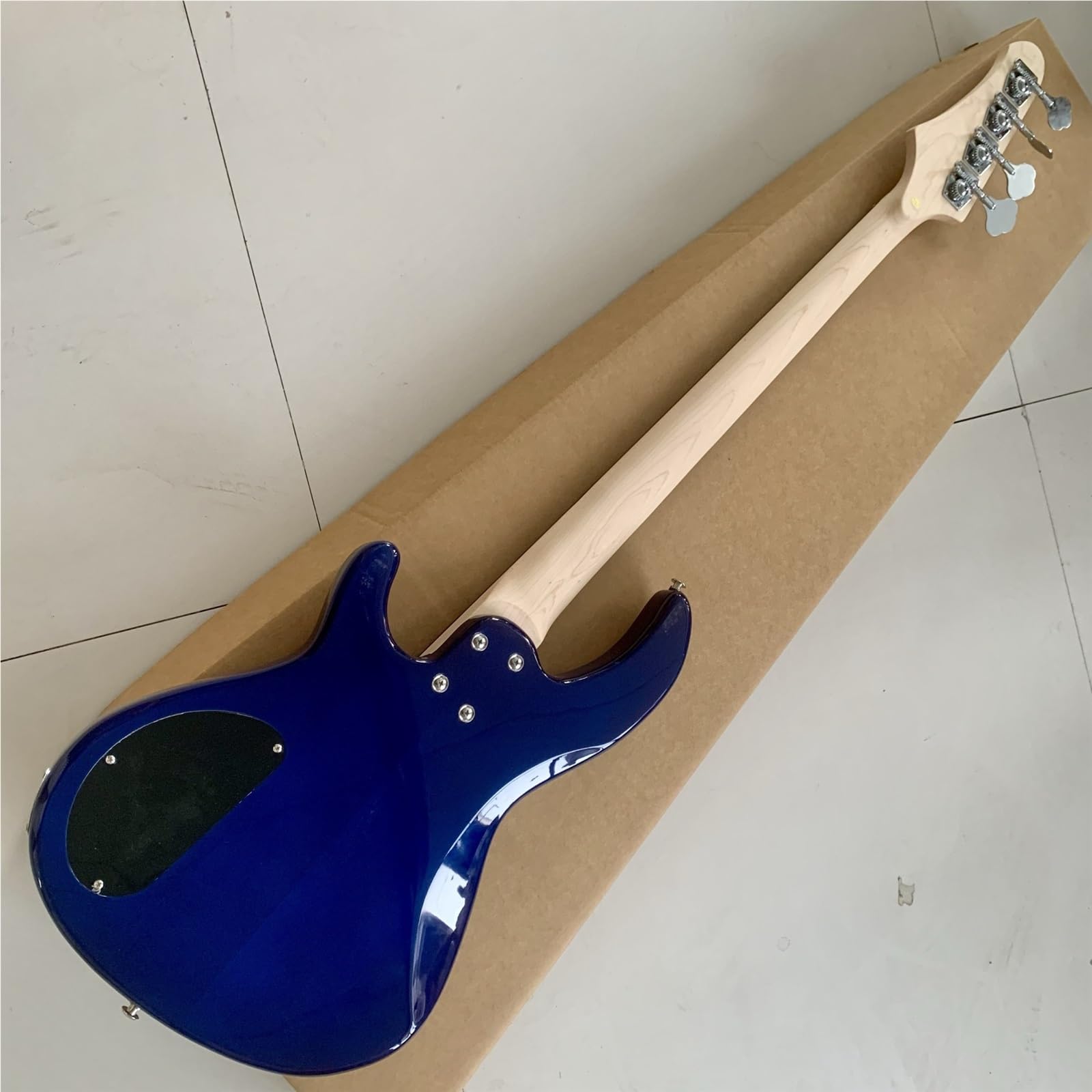 E-Gitarren-Starter-Set, 4-saitig, Massivholz, E-Bass mit transparentem, blauem Wasserwellen-Ahornhals